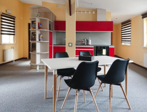 Riga City Center Quiet Apartment with Free Private Parking, Riga